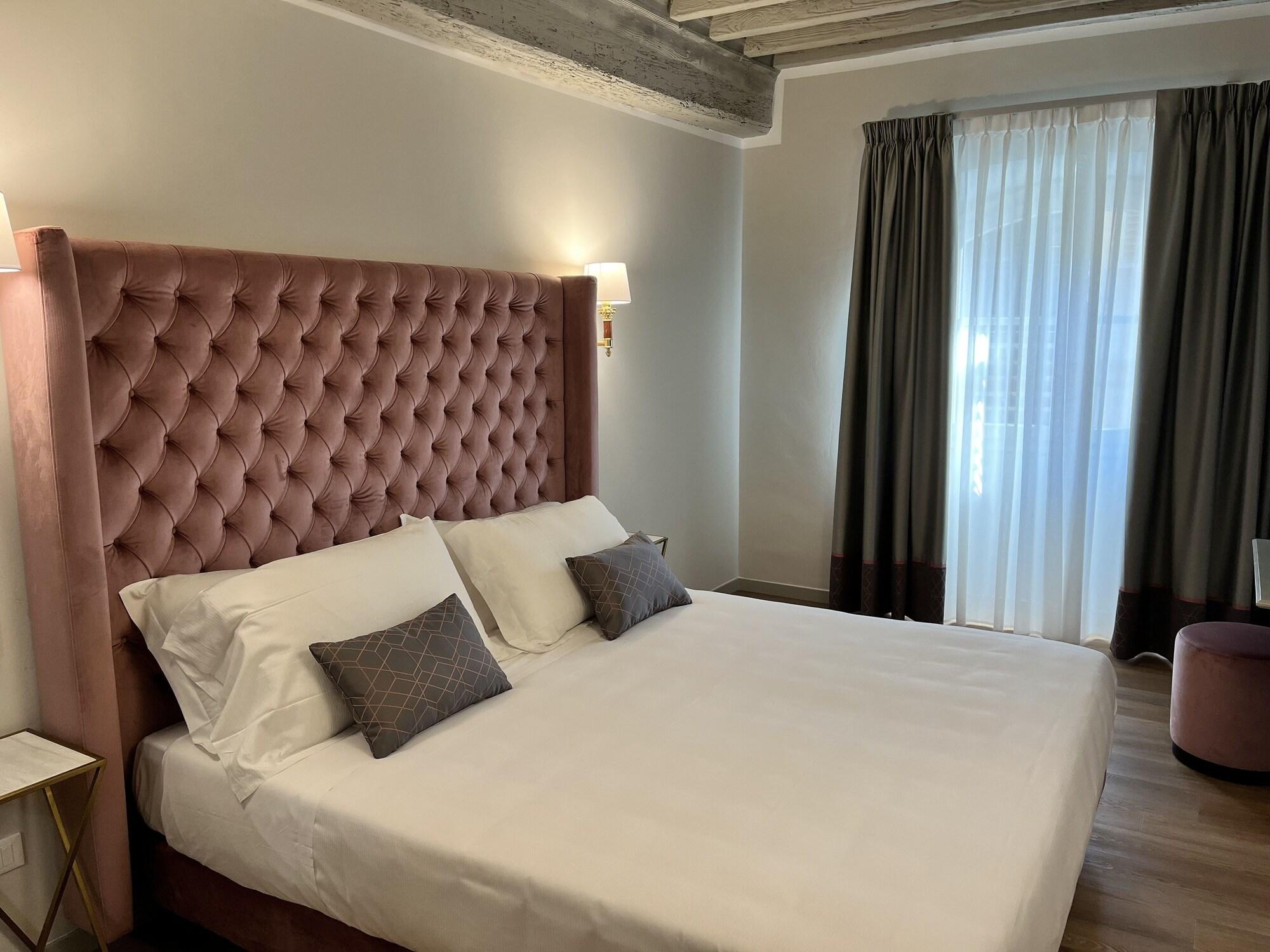 Corte Dei Sogni Boutique & Florence
