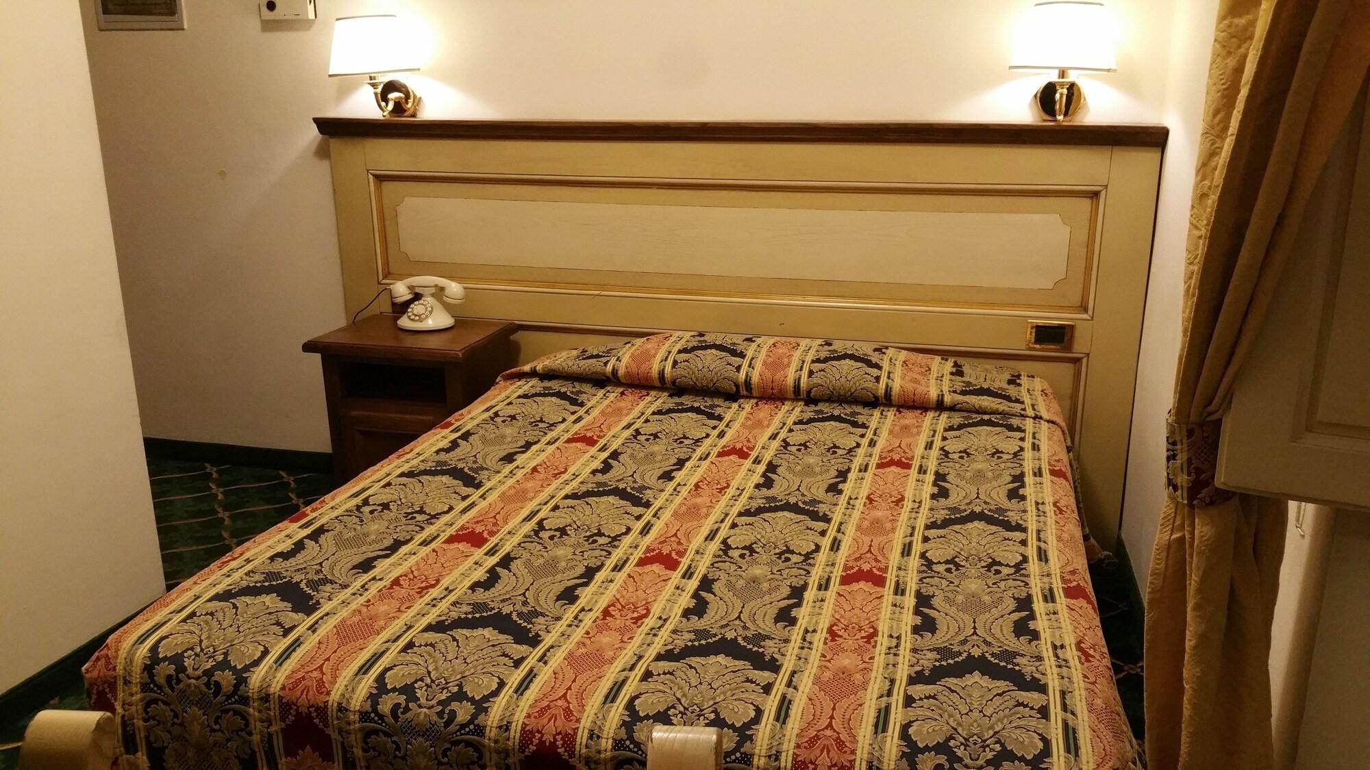 Hotel De Lanzi