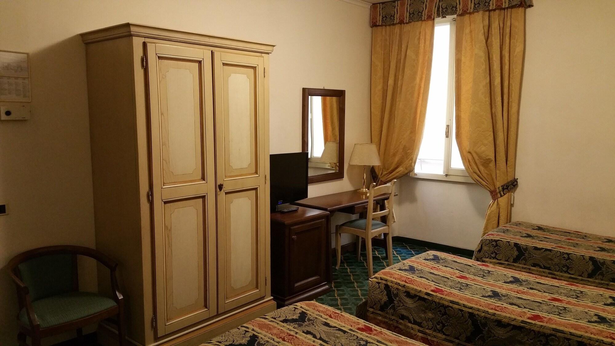 Hotel De Lanzi
