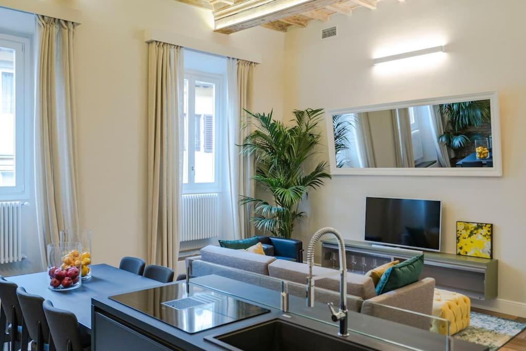 Apartment Palazzo Dei Signori Lux Design Loft With View *