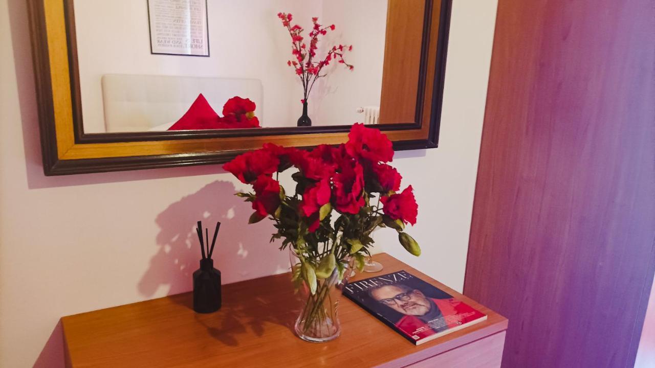 Unique & Beautiful Bedroom In Of Florence
