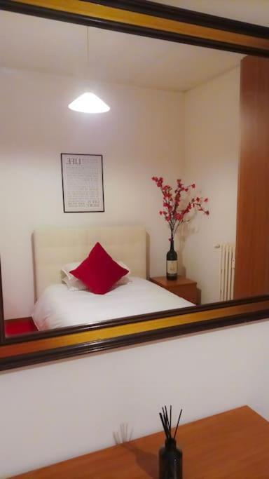 Homestay Unique & Beautiful Bedroom In Of *