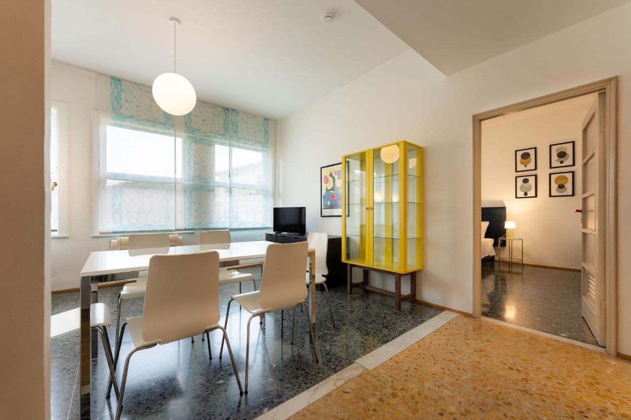 Por Santa Maria Apartment Florence