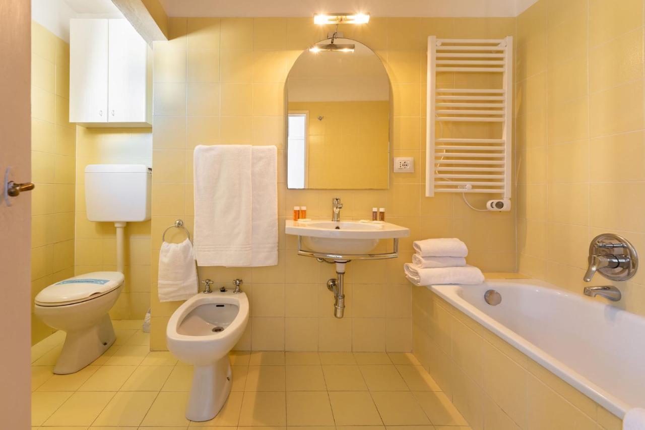Borgo Santa Croce * Florence