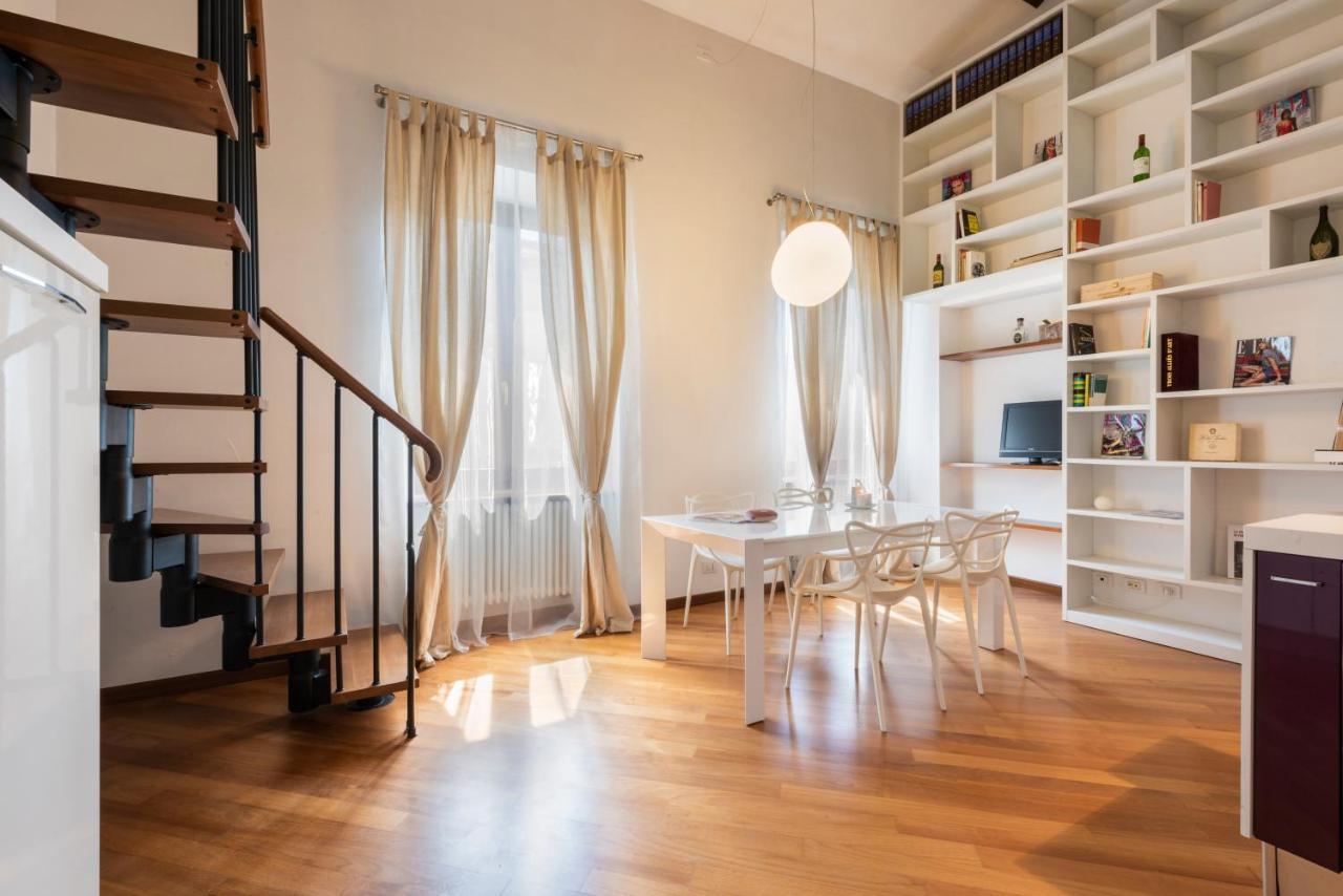 A Design Lover Flat In Apartment *