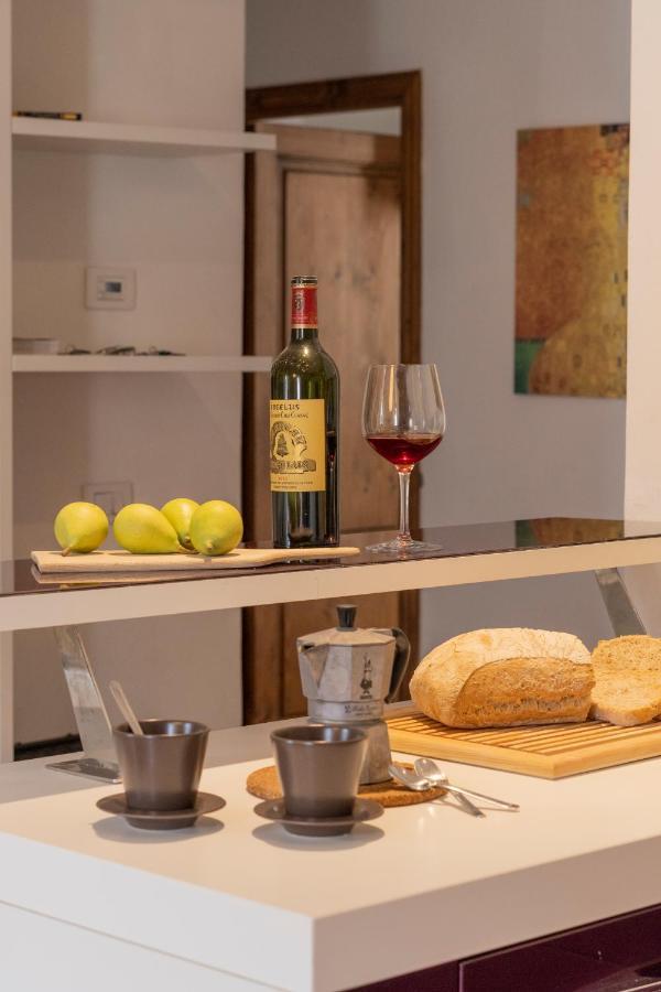 A Design Lover Flat In * Florence