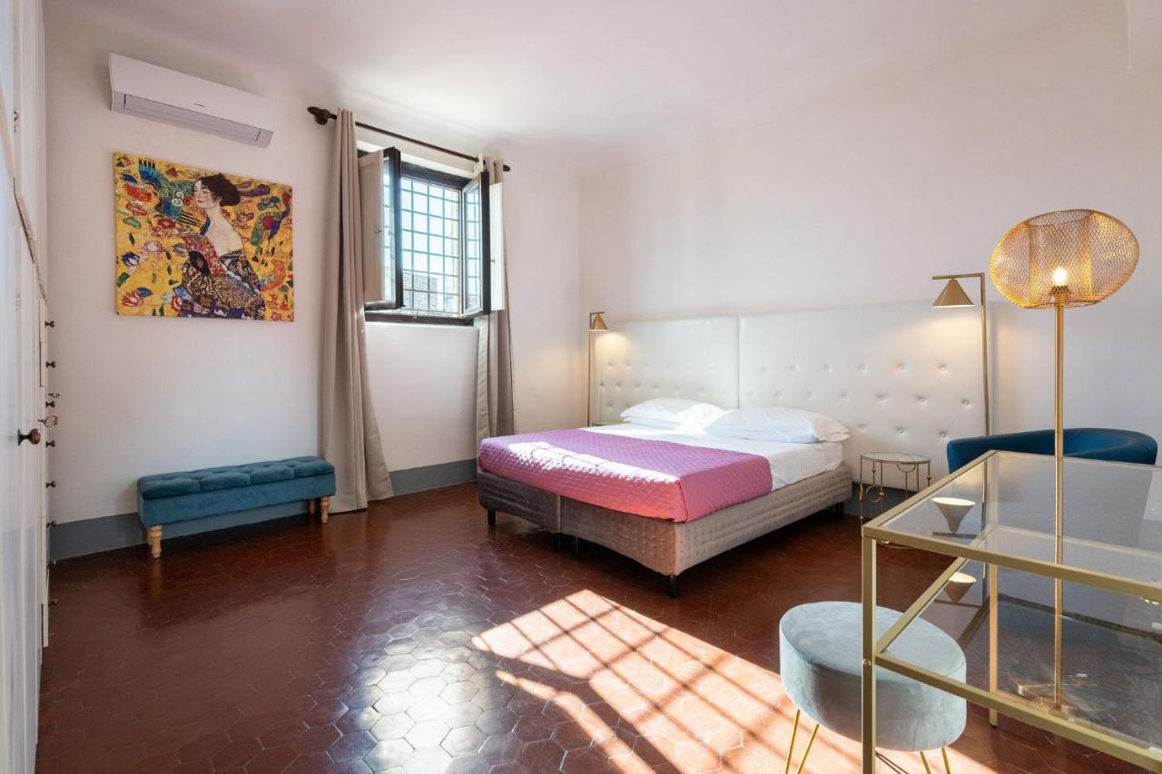 Borgo Santa Croce * Florence