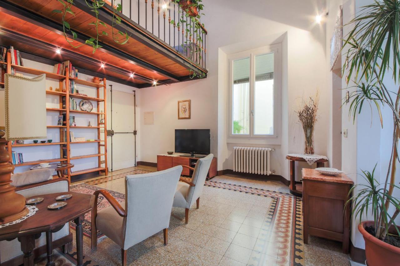 - Sunny Via Romana Apartment Florence