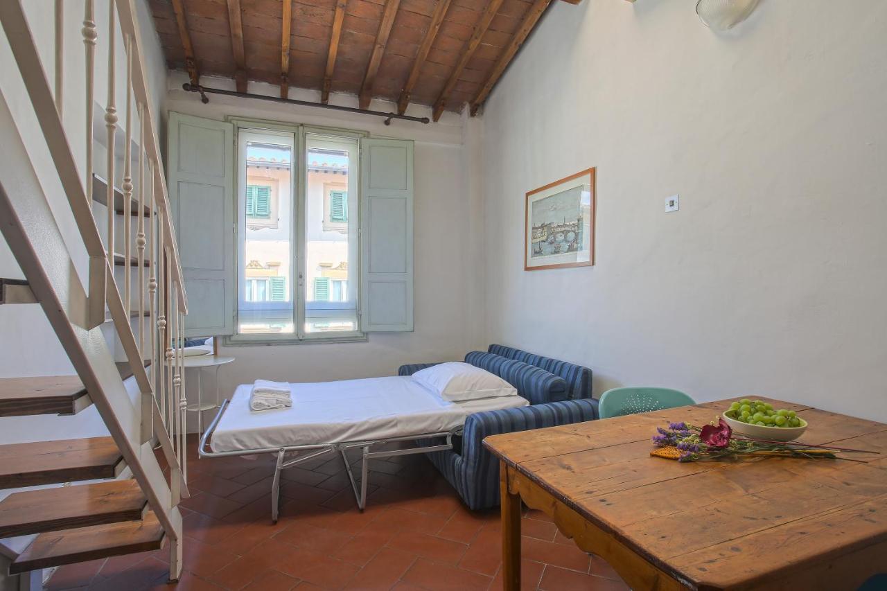 Camilla - Sweet Dreams In Appartement