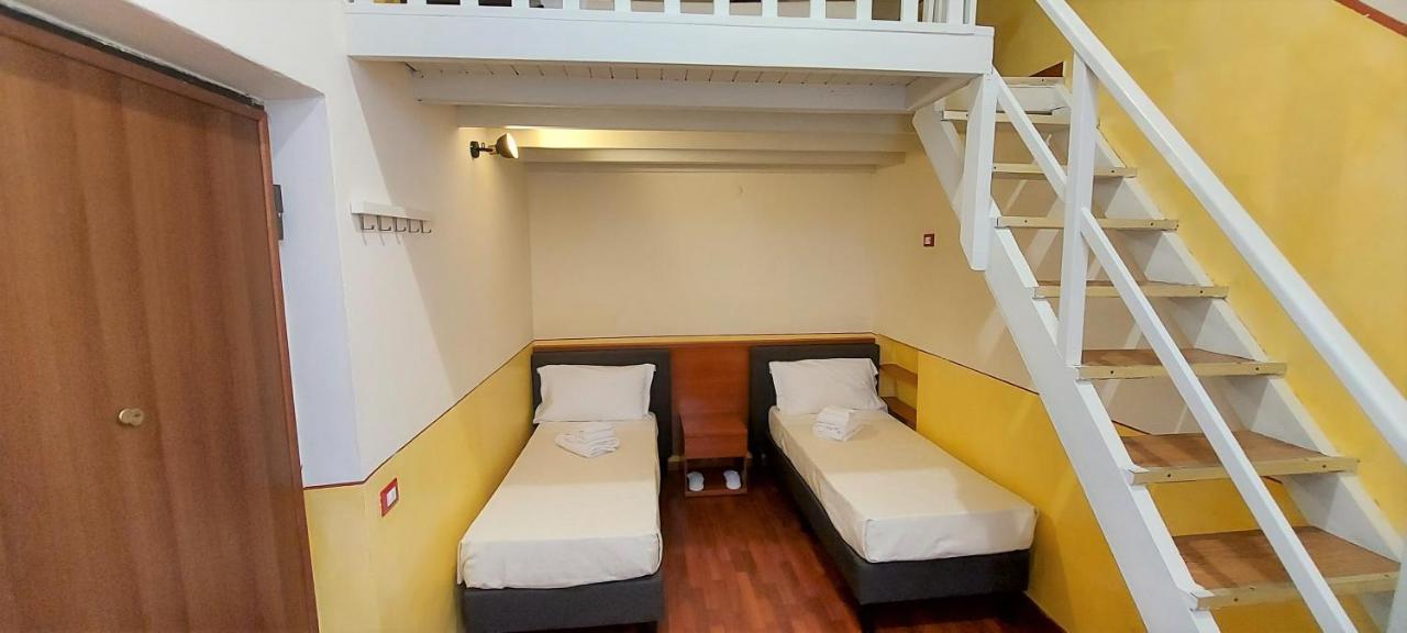 Ester Hotel 3*