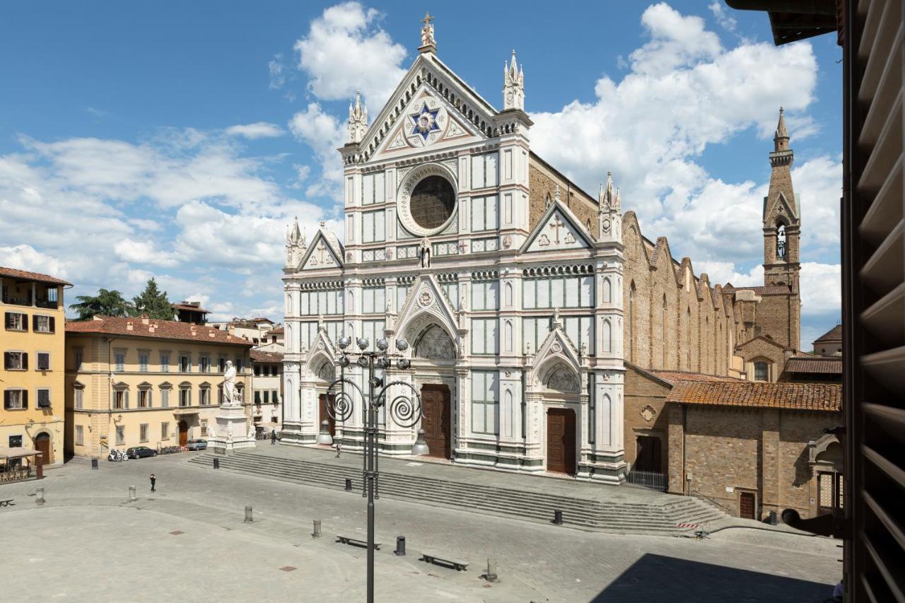 Santa Croce Front View Apartment Florence
