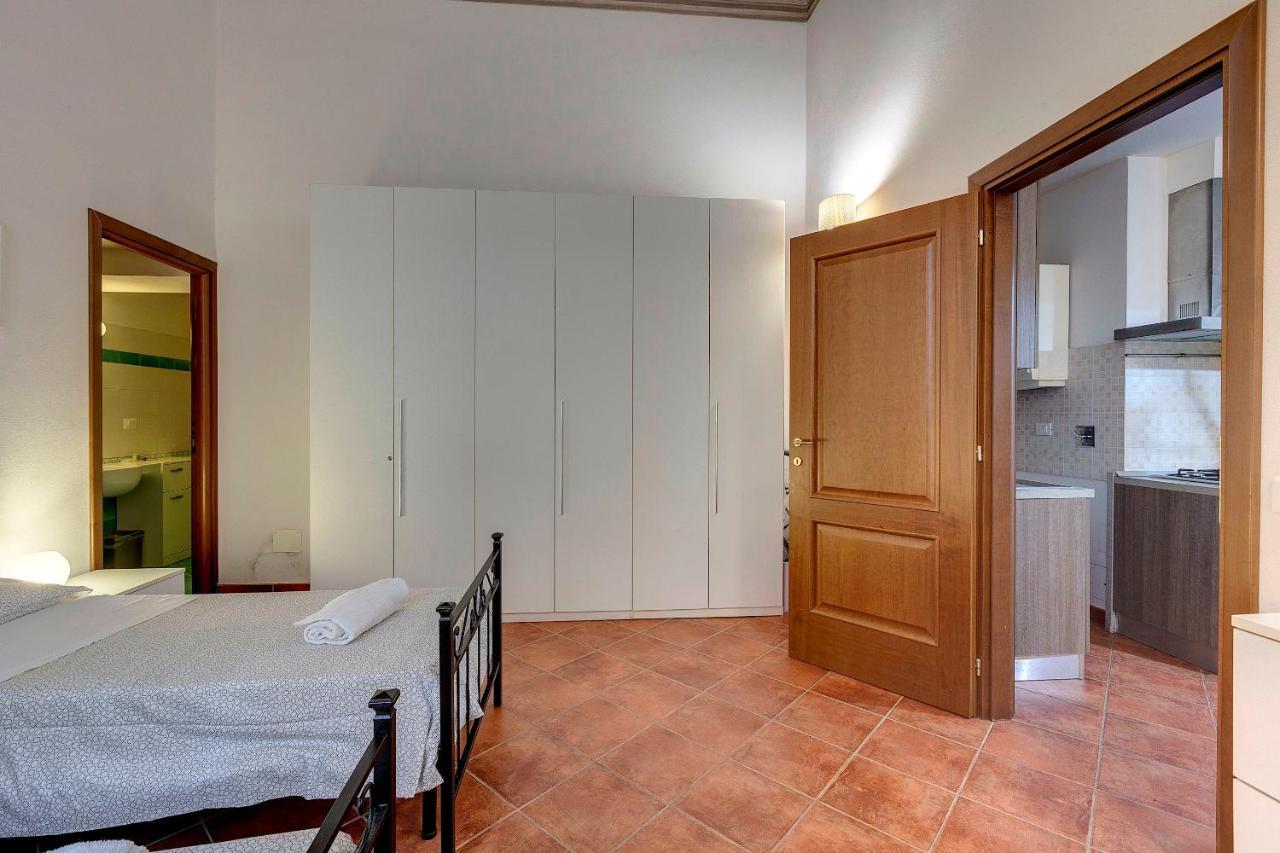 Ricasoli 17 P Florence