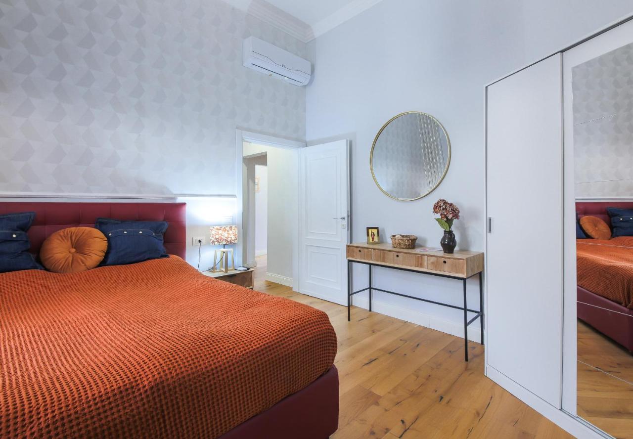 -apartments Florence-guido Monaco Contemporary With Balcony Apartment *