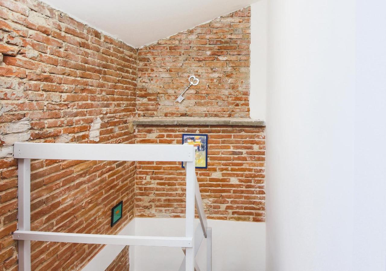 -apartments Florence-guido Monaco Contemporary With Balcony Apartment *