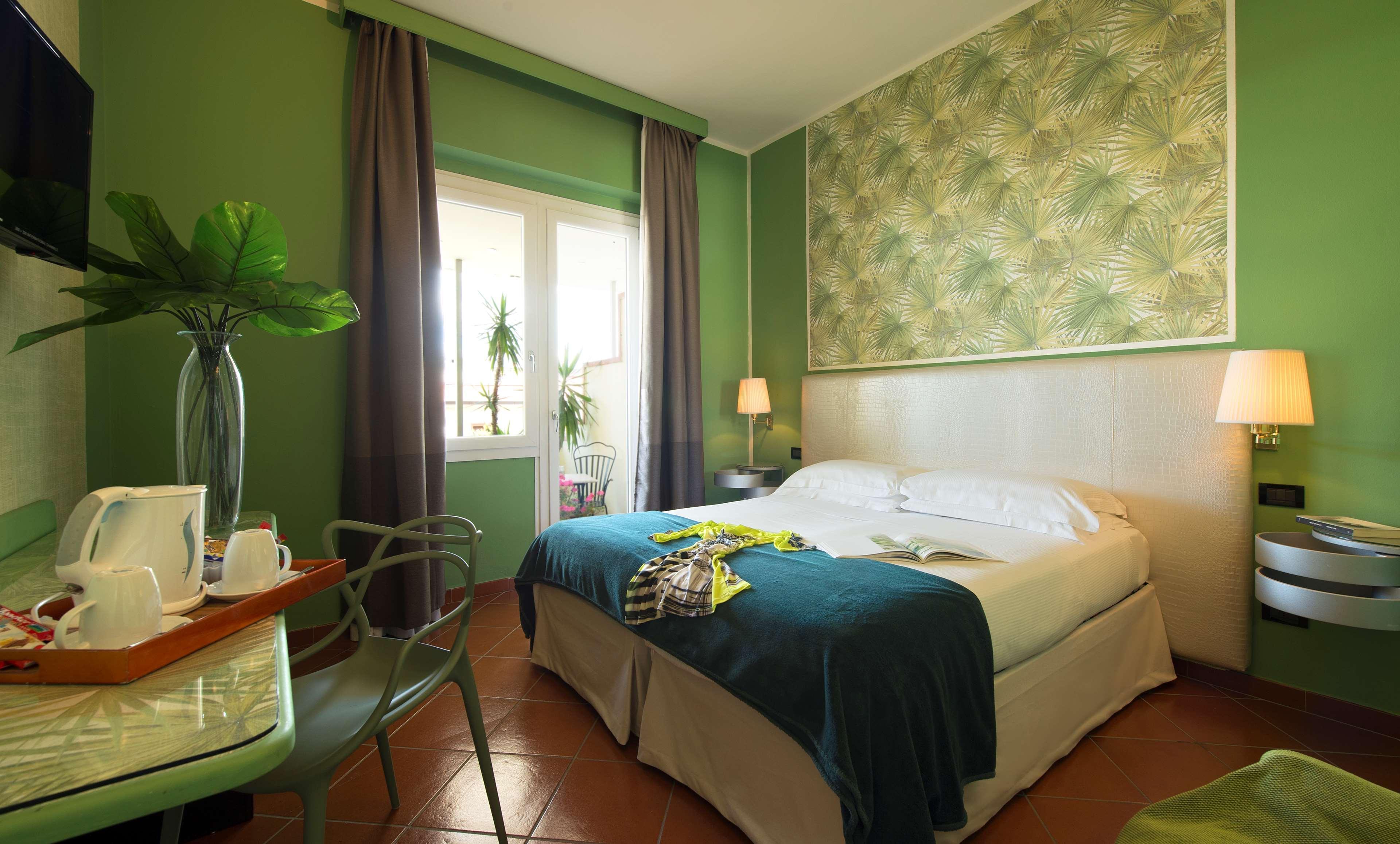 De La Pace, Sure Collection By Western