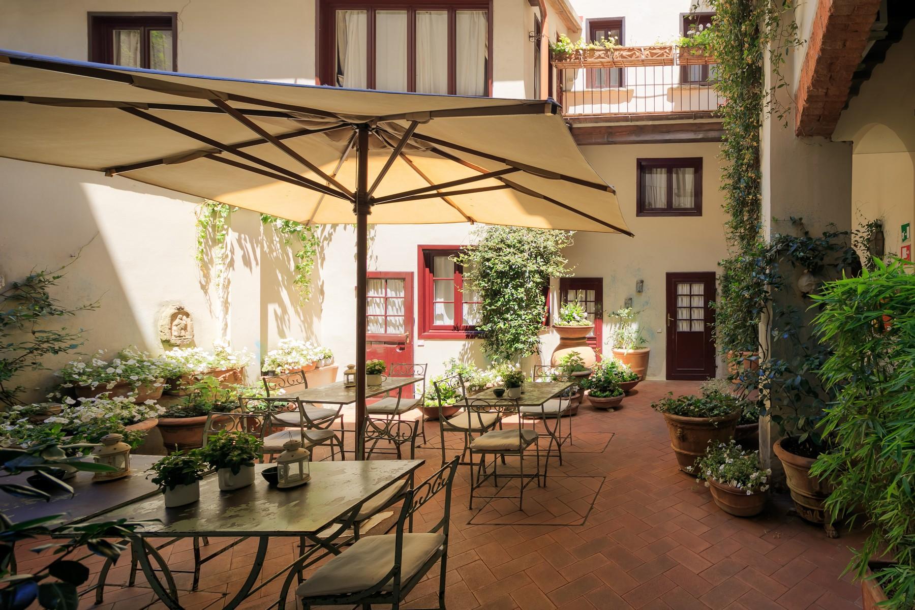 Hotel J And J Florence