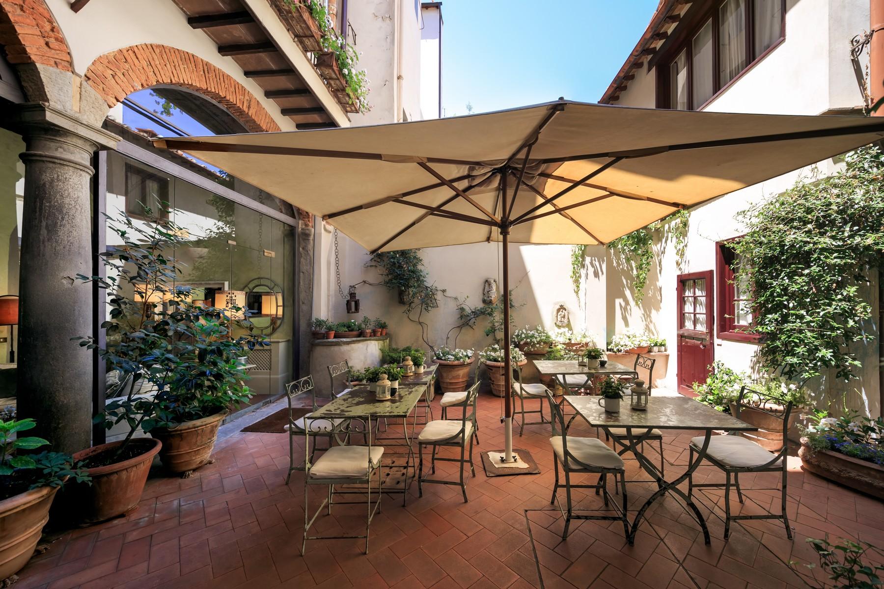 Hotel J And J Florence