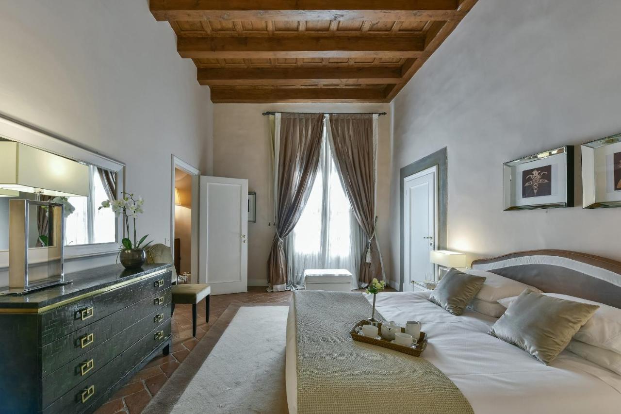 Boccaccio Elegant In Oltrarno Florence