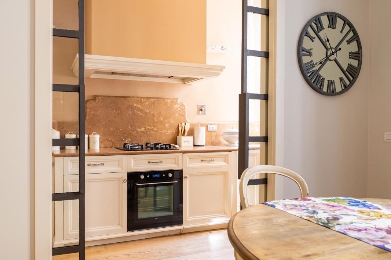 Apartment And Roomy Near The Station And Duomo - Homeunity *