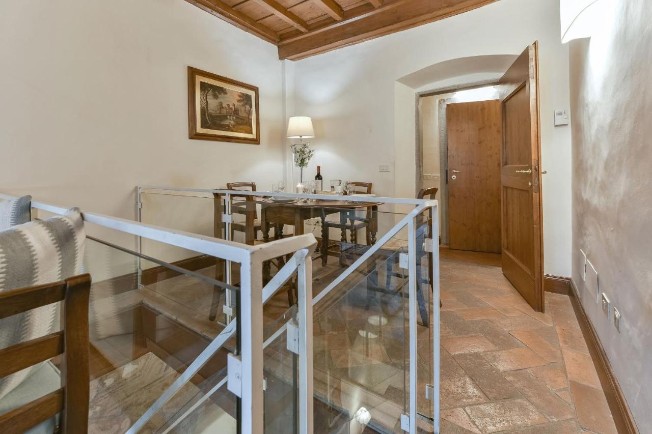 Tintoretto Frescoed Loft In The Oltrarno Apartment *