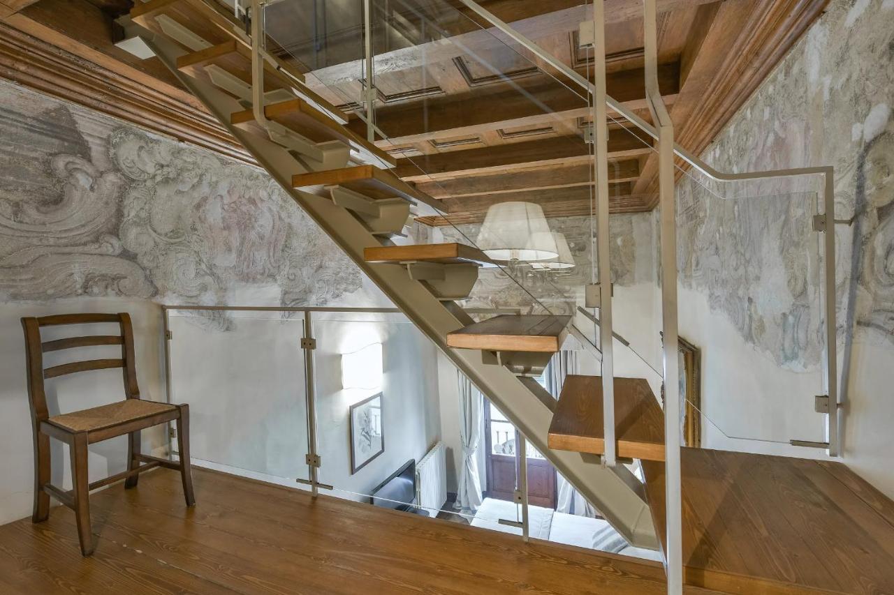 Apartment Tintoretto Frescoed Loft In The Oltrarno