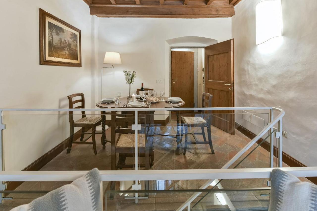 Tintoretto Frescoed Loft In The Oltrarno