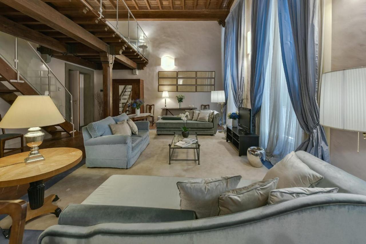 Apartment Caravaggio Frescoed Big Loft In Oltrarno *