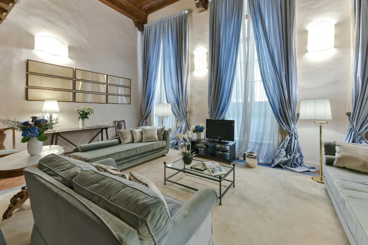 Caravaggio Frescoed Big Loft In Oltrarno Apartment Florence