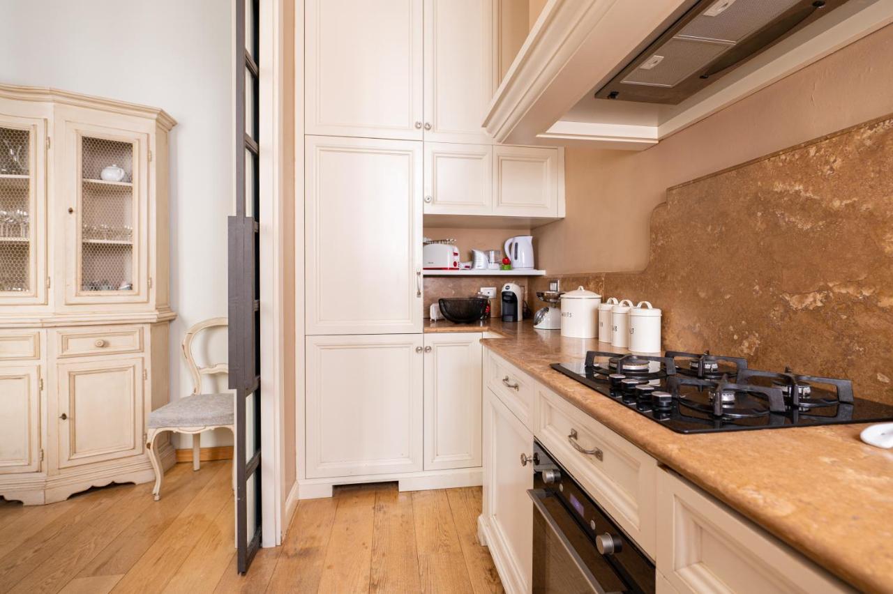 And Roomy Near The Station And Duomo - Homeunity Apartment Florence