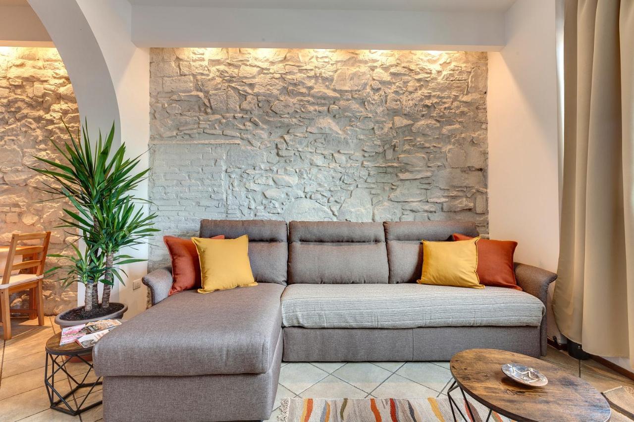 Apartment Liberta Charming Flat At The Center Gates *