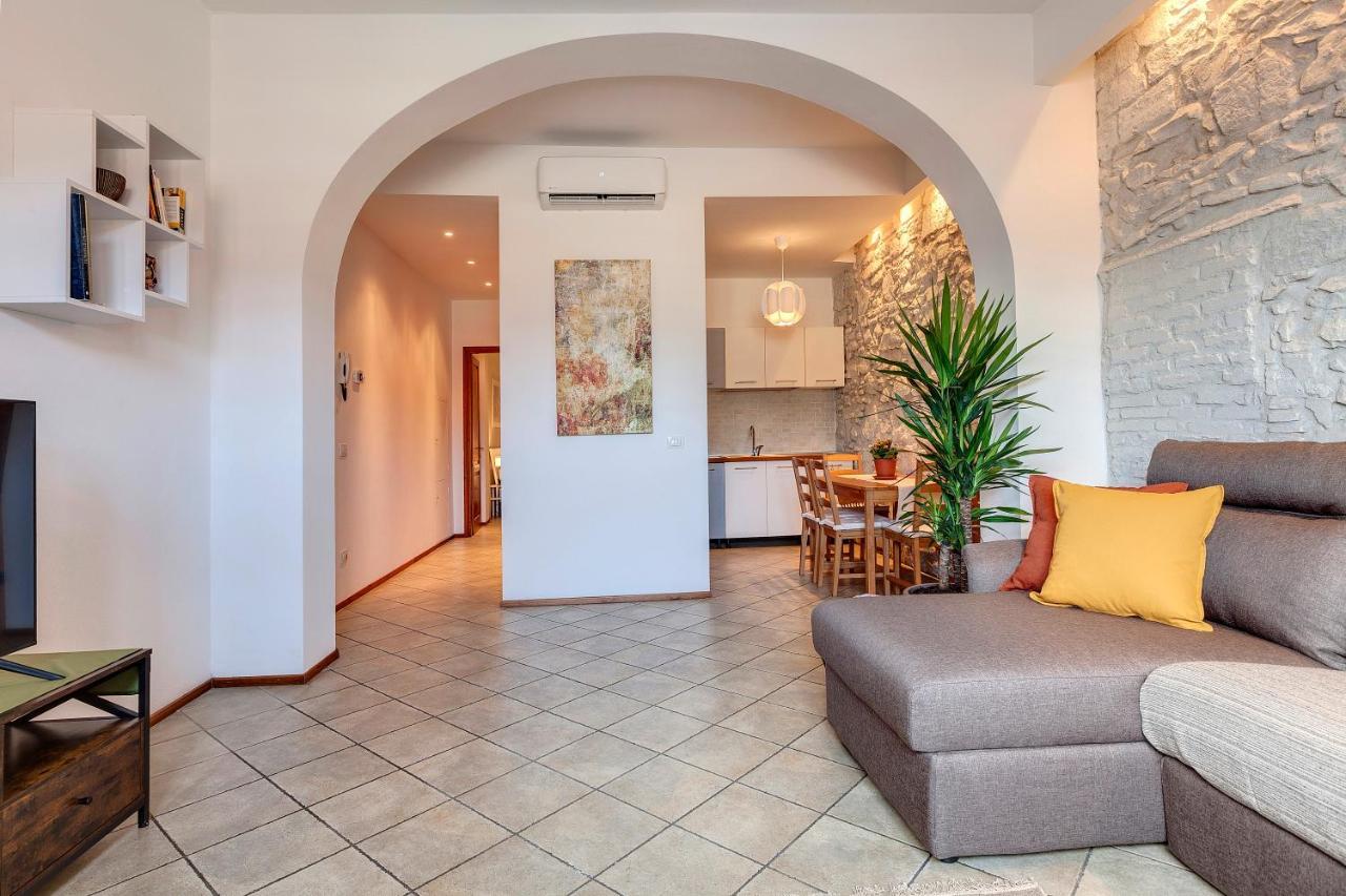 Liberta Charming Flat At The Center Gates Apartment Florence