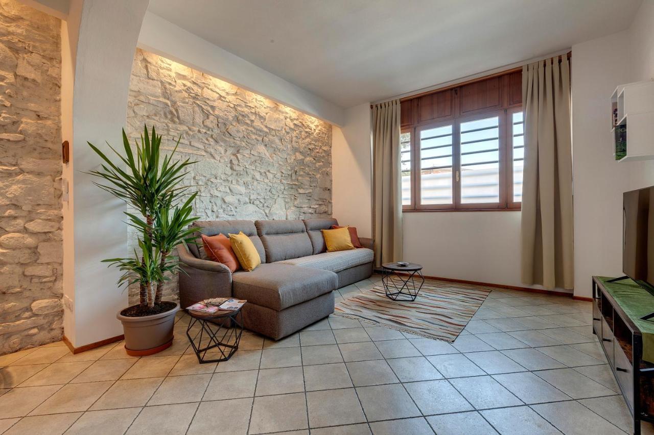 Liberta Charming Flat At The Center Gates *