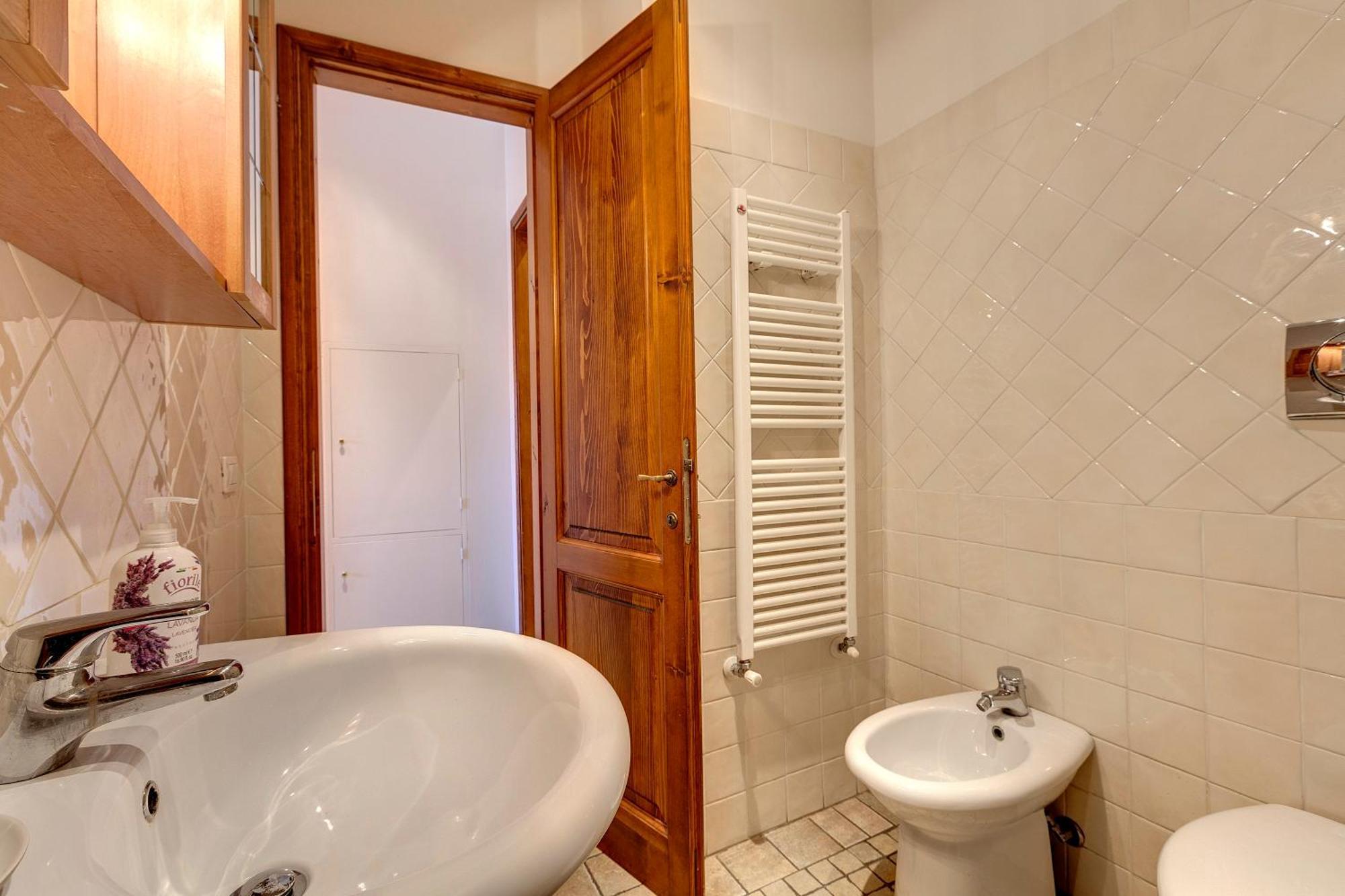 Liberta Charming Flat At The Center Gates