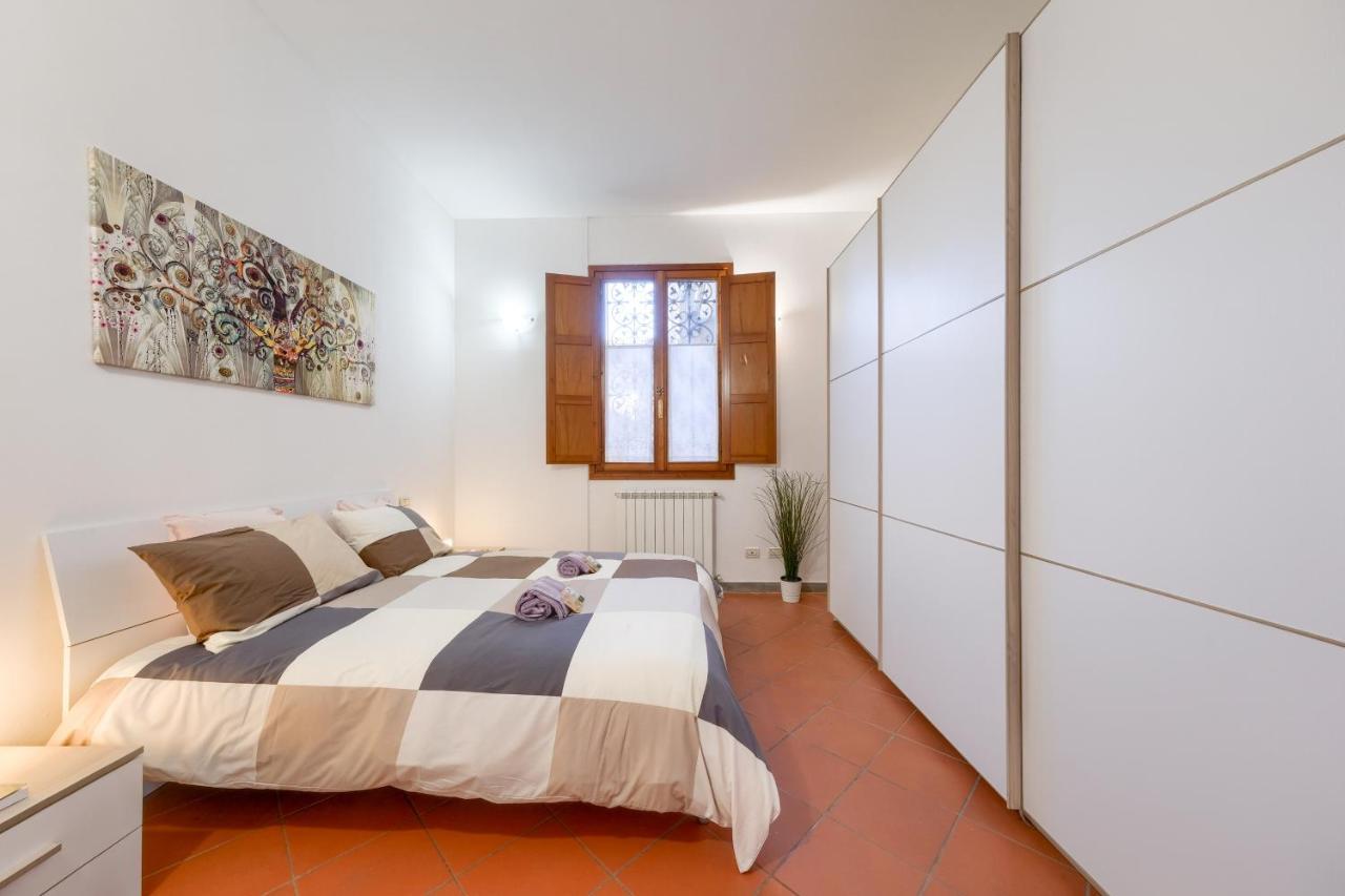 Apartment Le Cure Large Apt, 6+1 Beds. Center 15 Min Far By Bus. *