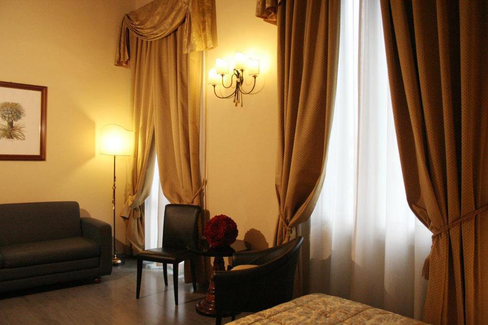 Hotel Lhp River & Florence