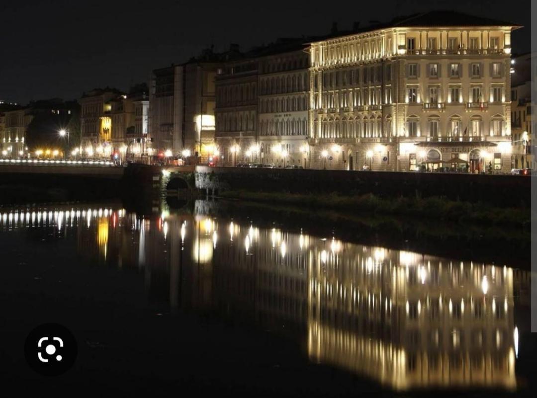 Florentine Style In San Frediano Apartment