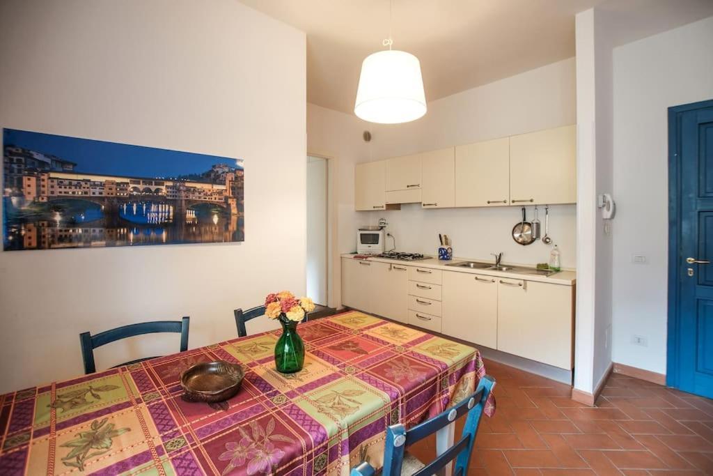 Near Ponte Vecchio Apartment
