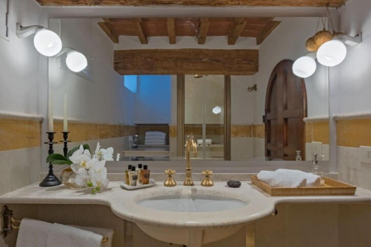 Charming Altana With Tower View Apartment
