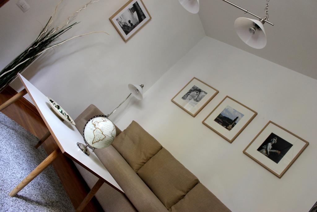 Dante's Apartment