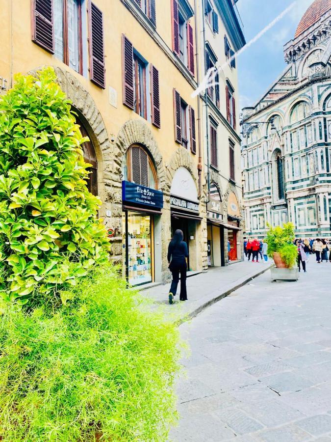 Apartment La Mandorla In Piazza Del Duomo Florence