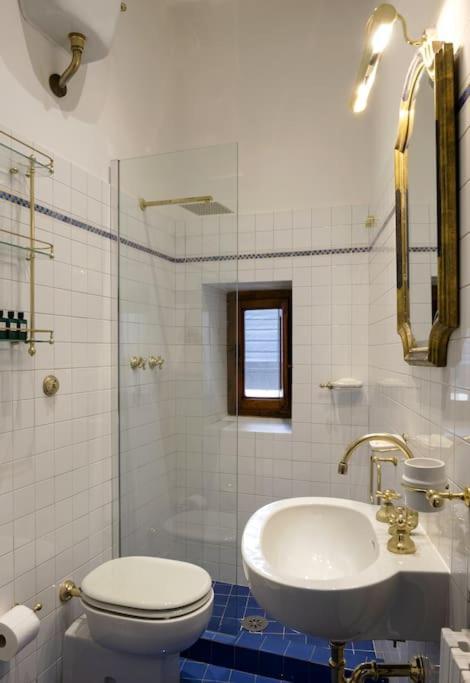 Appartement D/t Elegant & Spacious Flat 2' Walk Train Station *