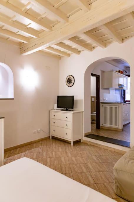 Lovely Portion Of Few Steps From Basilica Santa Croce * Florence