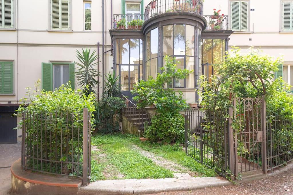 Liberty Veranda W/ Pvt Parking & Garden. Tram Stop Appartement *