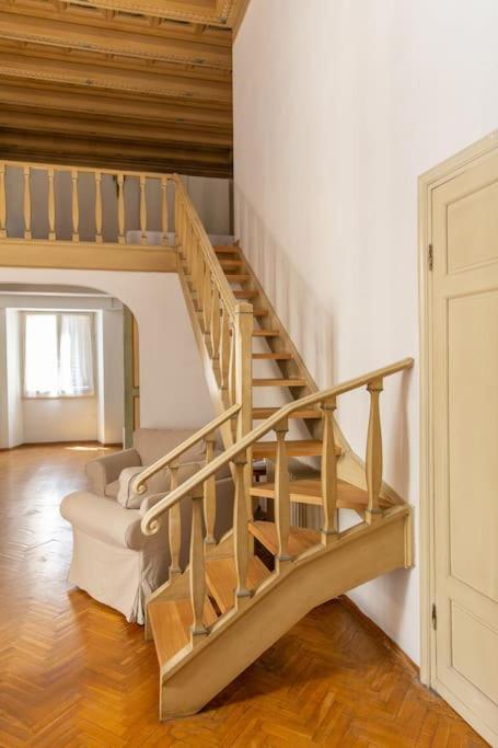 Strategic 2br Apartment Florence