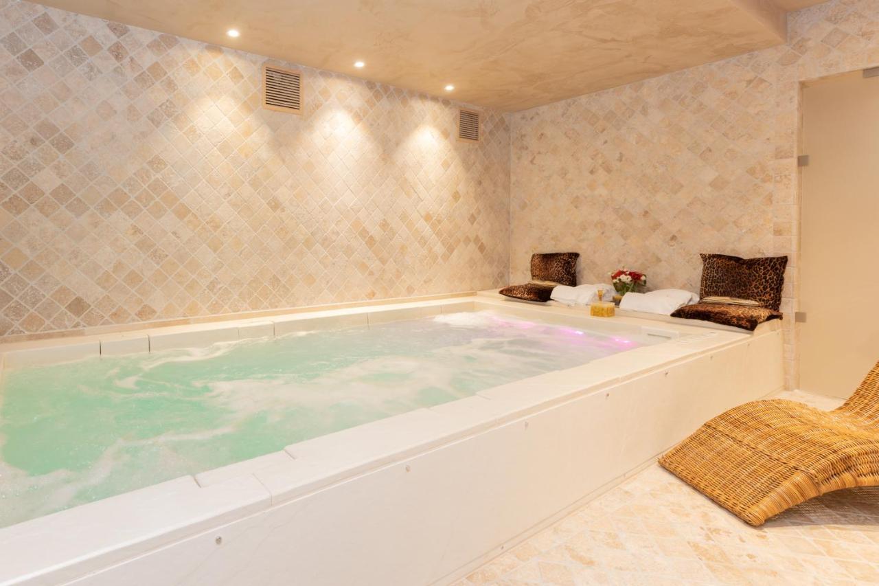 Hotel Adler Cavalieri Hotel-private & Gym 4*