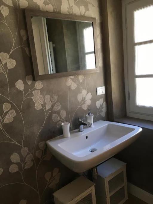Appartement Di Charme A Due Passi Dalla Stazione Florence