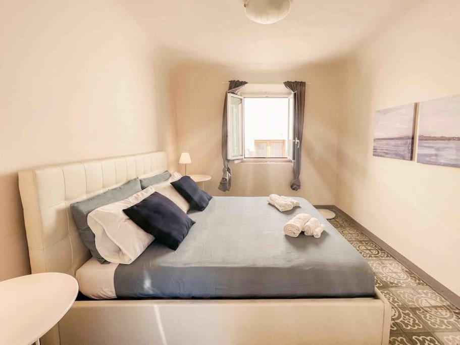 Elegante Residenza In Piazza De' Pitti Apartment *
