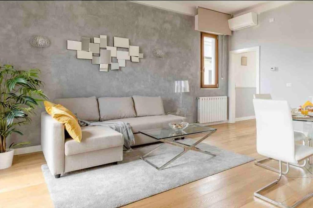 Apartment Penthouse With Private Terrace On *