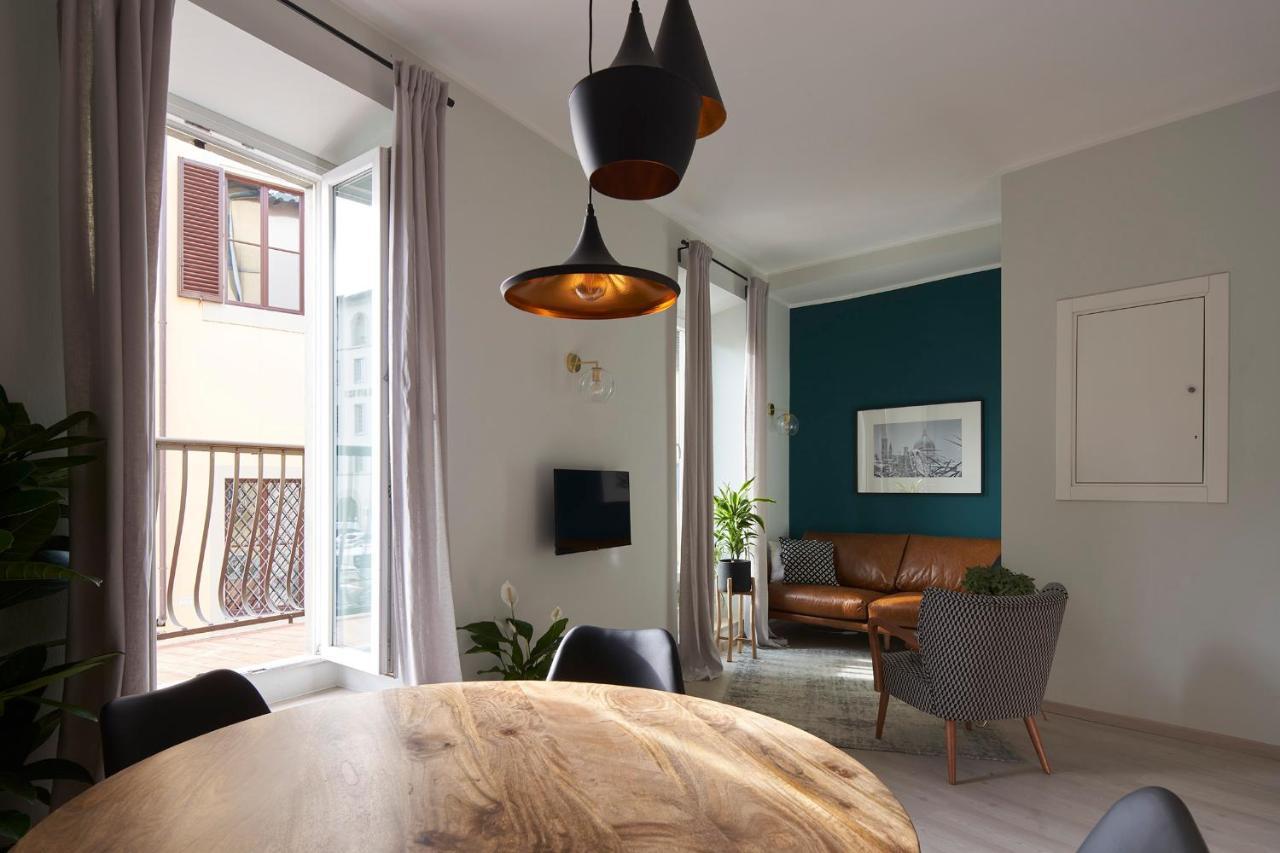 3 Master Bedrooms With Balcony On The River With Views Appartement