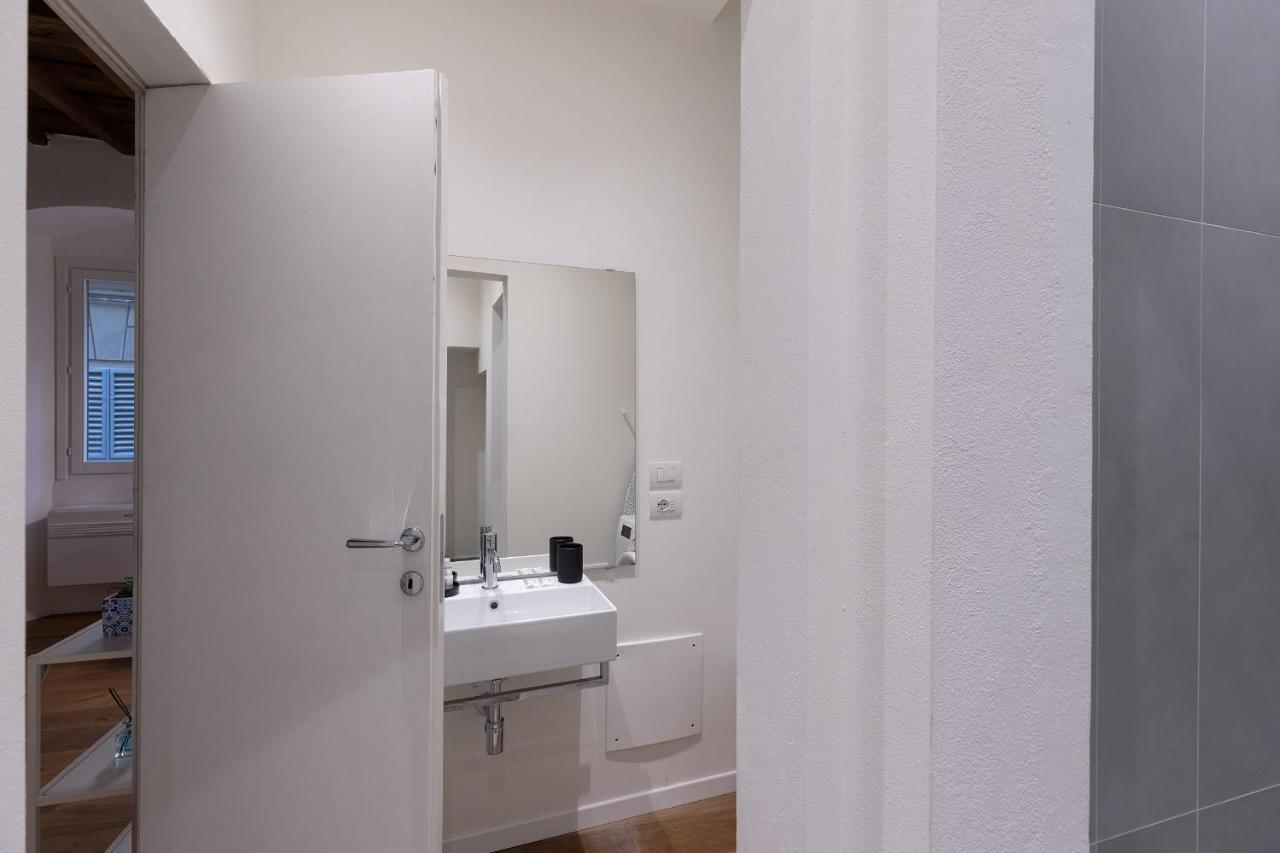 Apartment Alighieri's Suite-hosted By Sweetstay *